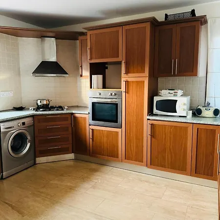 A Spacious To Entertain *